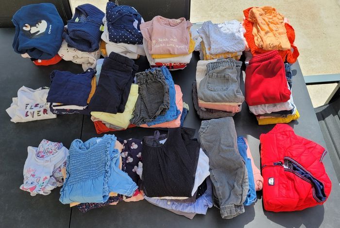 Gros lot vêtements 12 mois fille