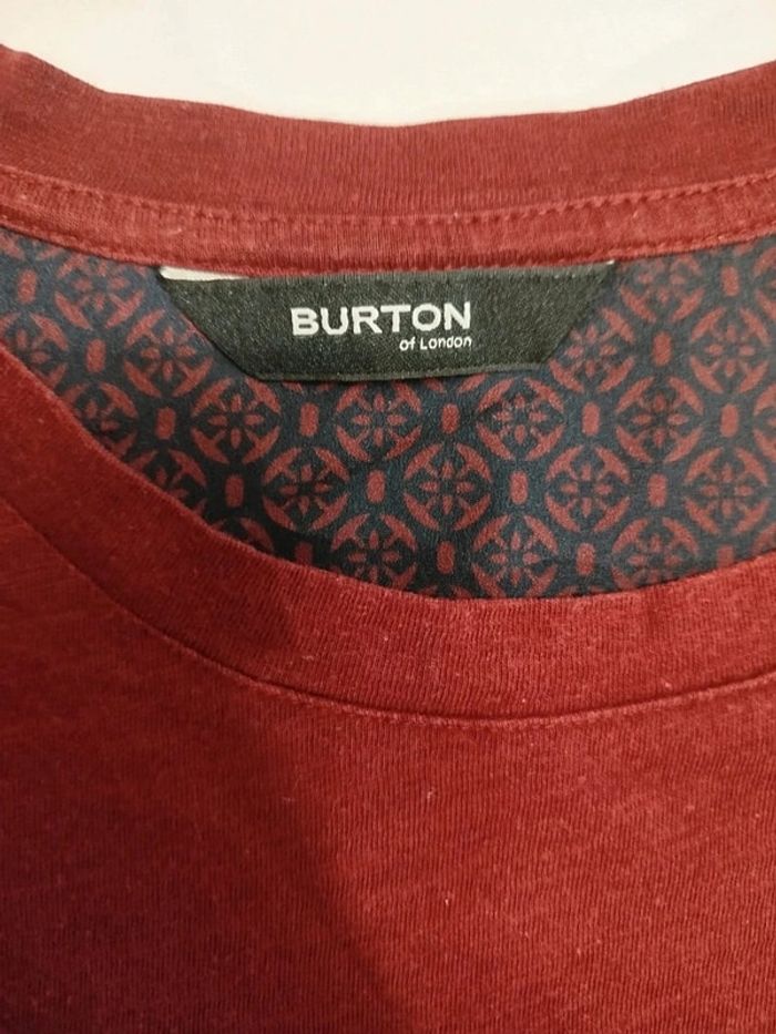 T-shirt femme Burton bordeaux imprimé chic – Taille S/M – Petit défaut discret - photo numéro 2
