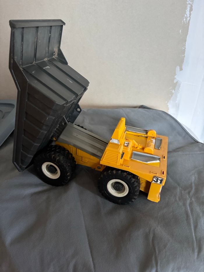 Camion benne / tombereau - photo numéro 2