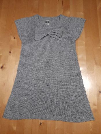 Robe pull tape à l'œil