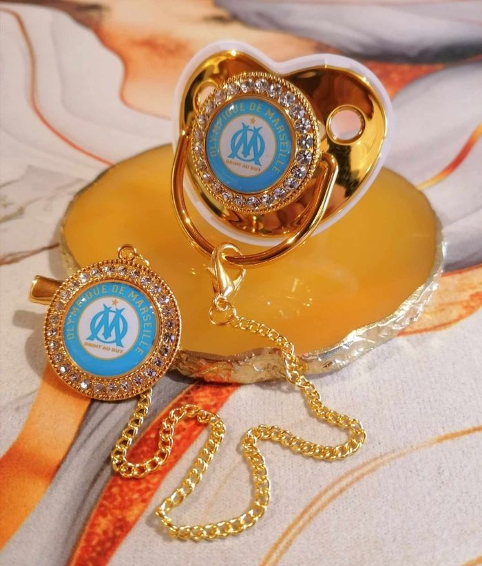 Tétine doré olympique de Marseille - photo numéro 2