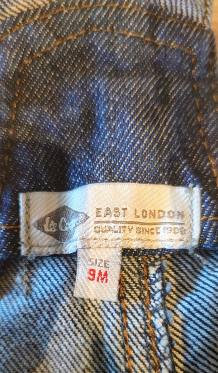 Salopette en jean 🌈 et son tee-shirt 👕🧸Lee Cooper 👶 - photo numéro 6