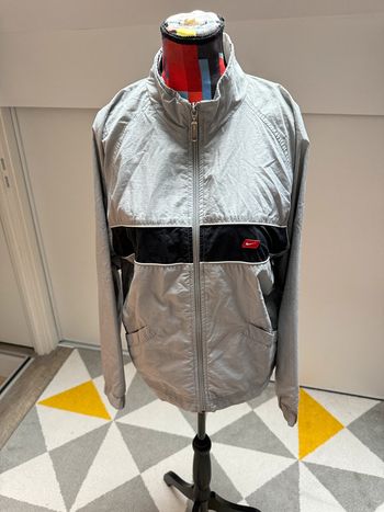 Veste de survêtement Nike Taille 14 ans