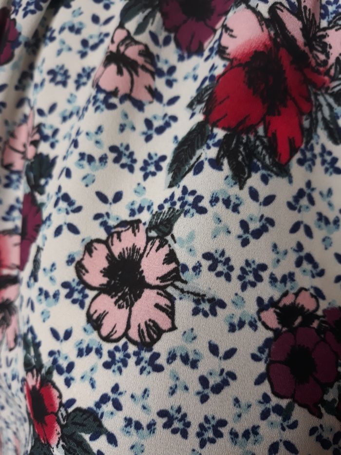 Faby27800 Blouse femme, couleur fond blanc petites feuilles bleues T 44 - photo numéro 3