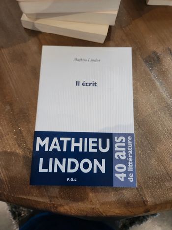 Livre : Il ecrit
