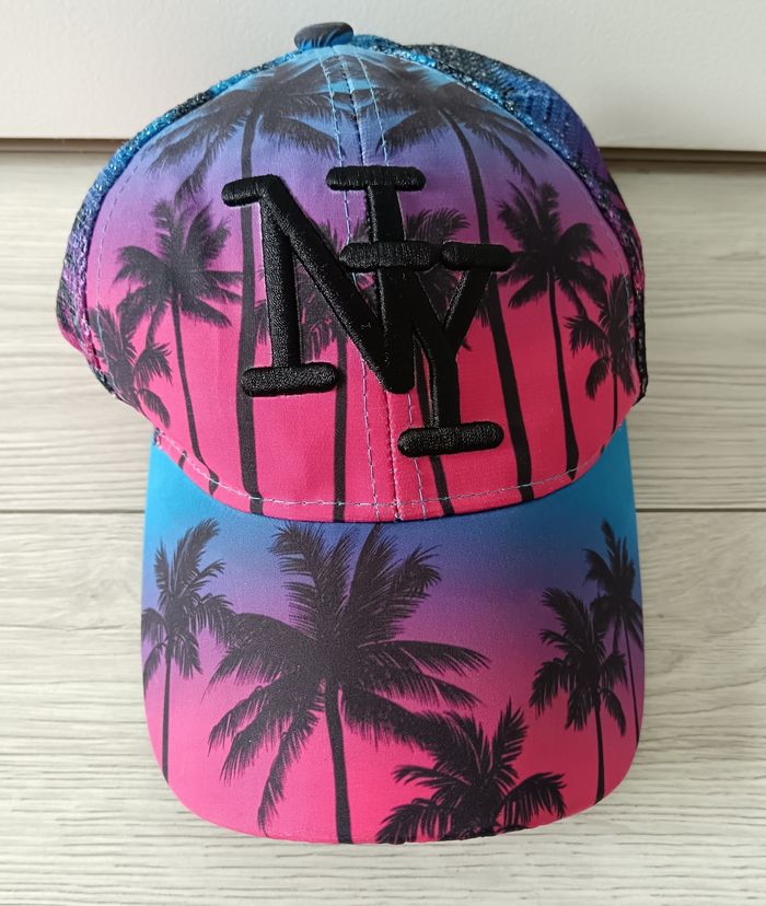 Casquette mixte réglable taille 8-12 ans ( 56 cm) de New York en excellent état. - photo numéro 3