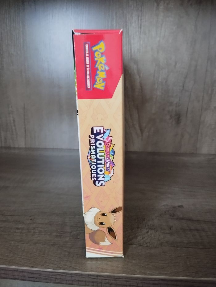 Pokémon coffret collection spéciale pochette à accessoires évolutions prismatiques - photo numéro 4