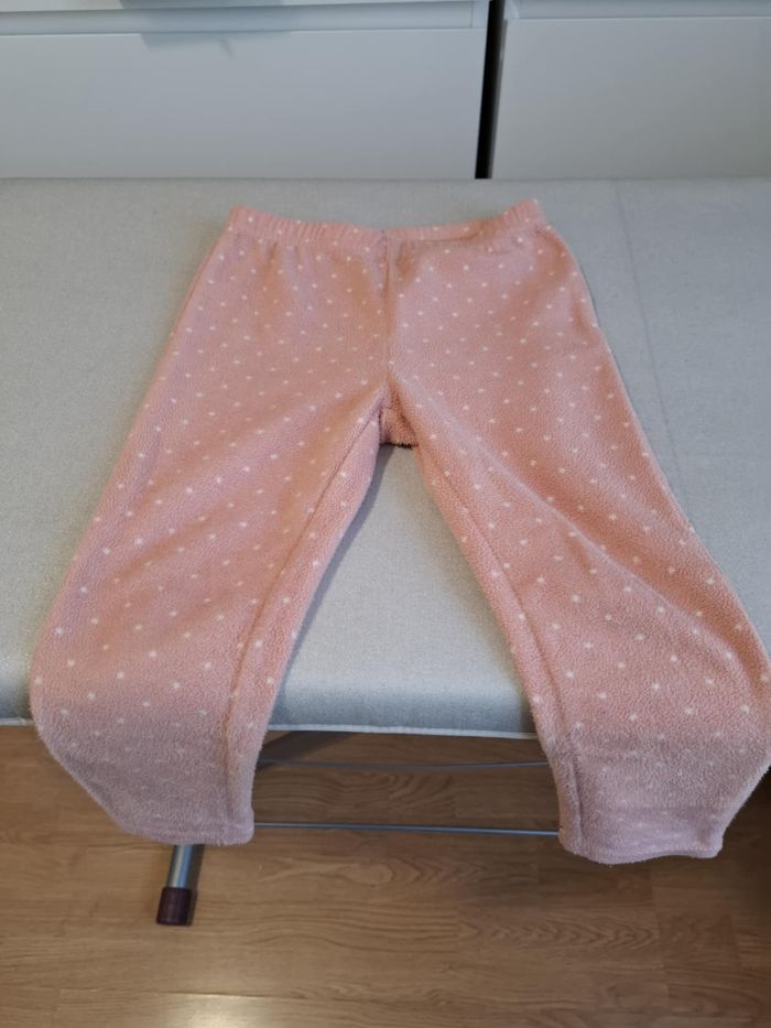 Joli lot fille 3 ans pyjama Disney/joggings/tee-shirt très bon état - photo numéro 10