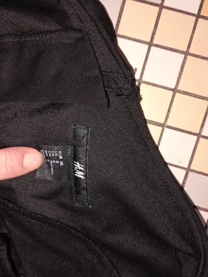 Robe noire chic courte femme taille 38 marque H&M - photo numéro 3