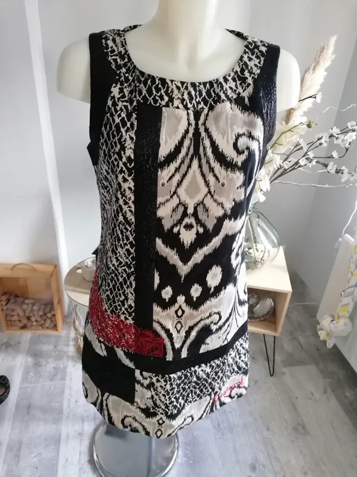 Robe desigual 40