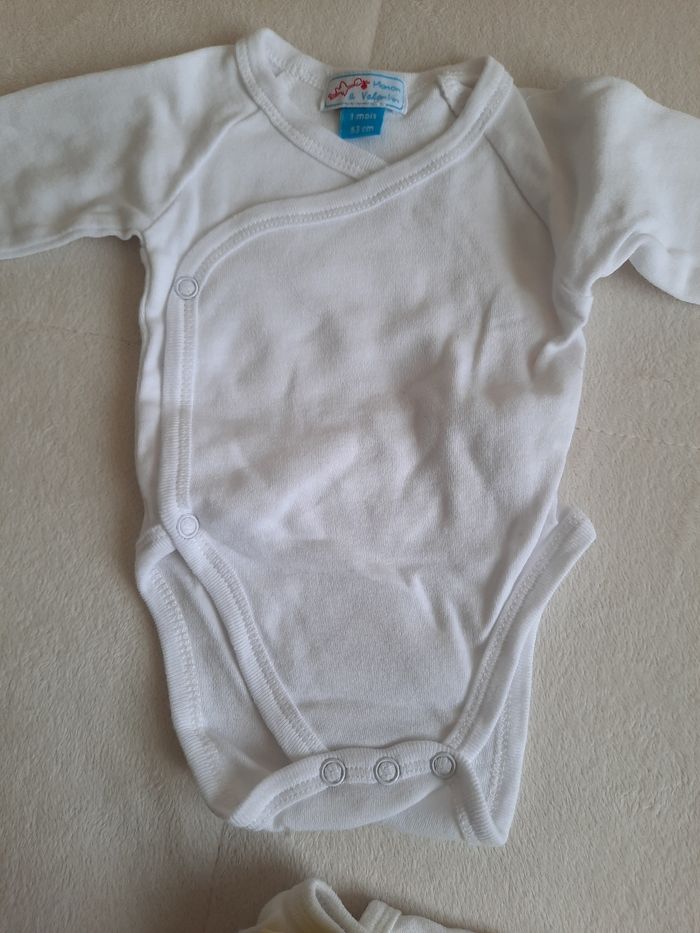 Lot de 5 bodys - photo numéro 4