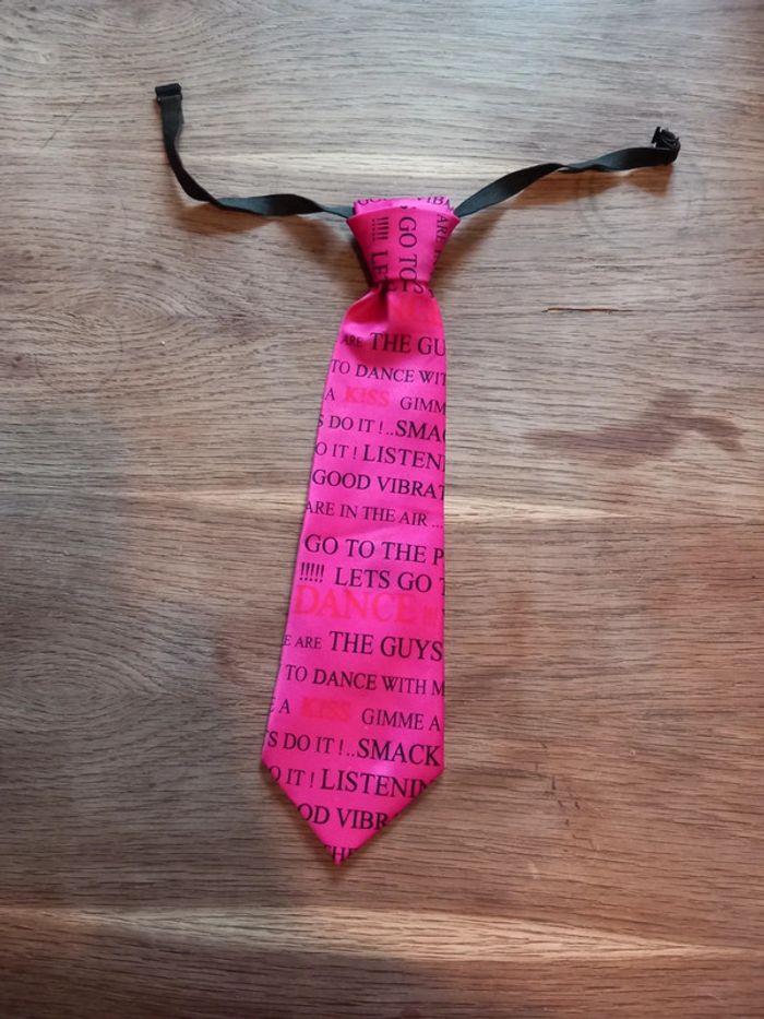 Cravate fantaisie pour femme