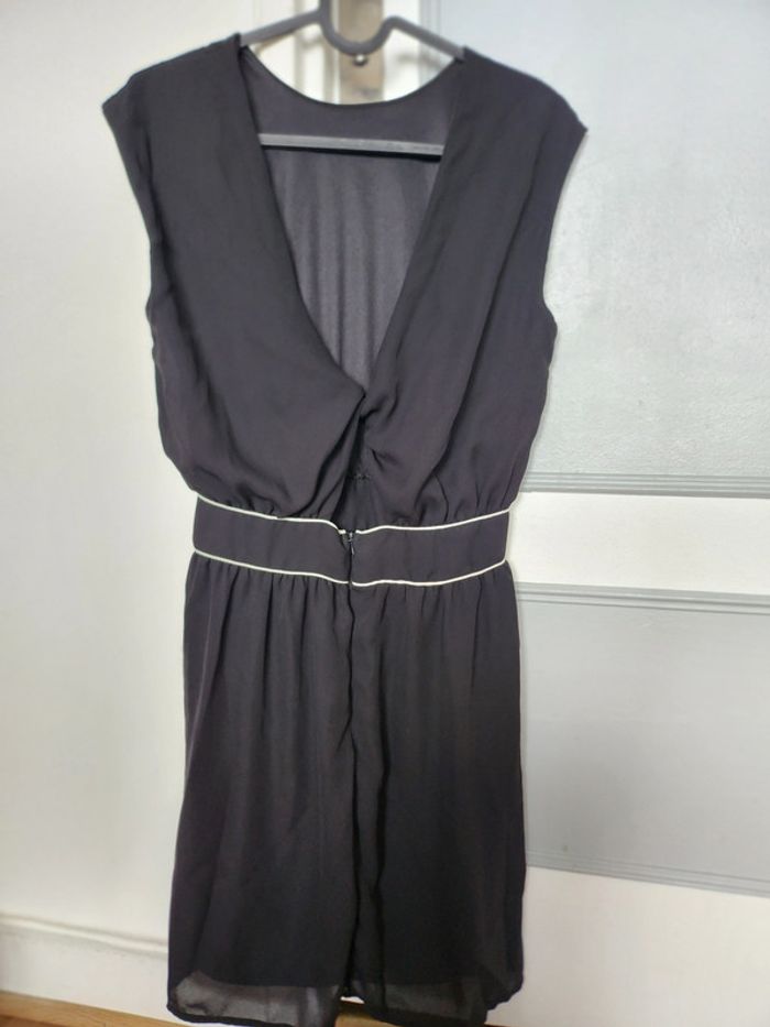 Robe noire décolleté dans le dos Taille 36 - photo numéro 4