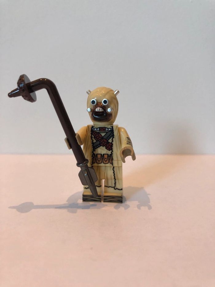 Figurine type lego Tuksen Tatouïne. Star Wars