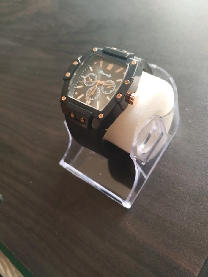 Montre femme Geneva. Neuve avec boîte - photo numéro 2