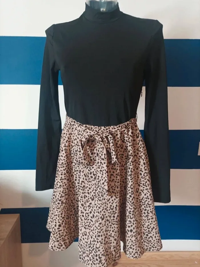 Robe courte manches longues neuve Shein femme taille M