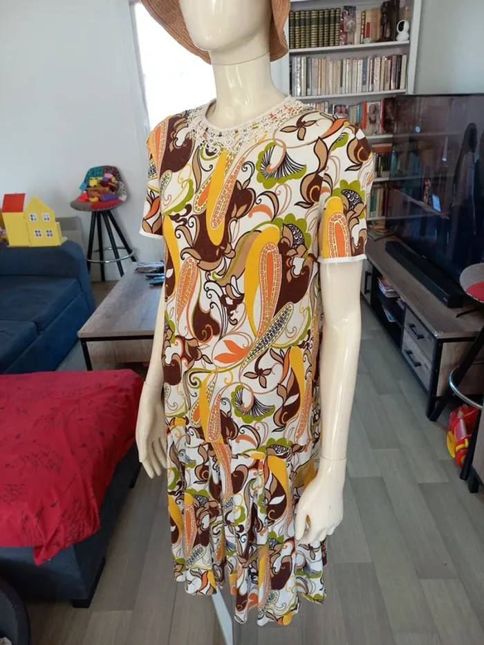 Robe T. L - photo numéro 3