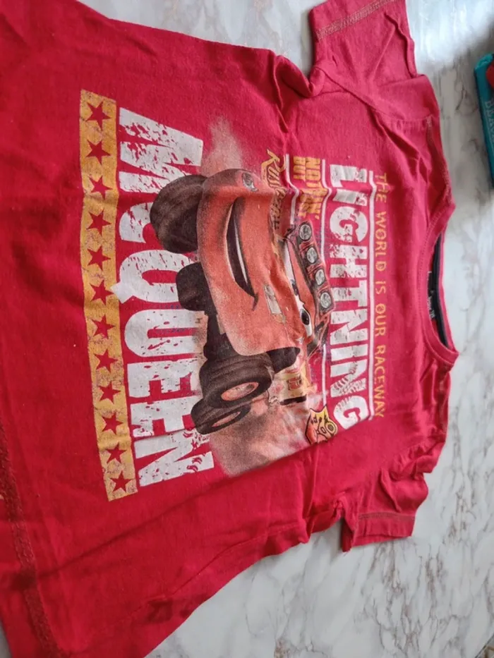 T-shirt Disney cars 8ans - photo numéro 2