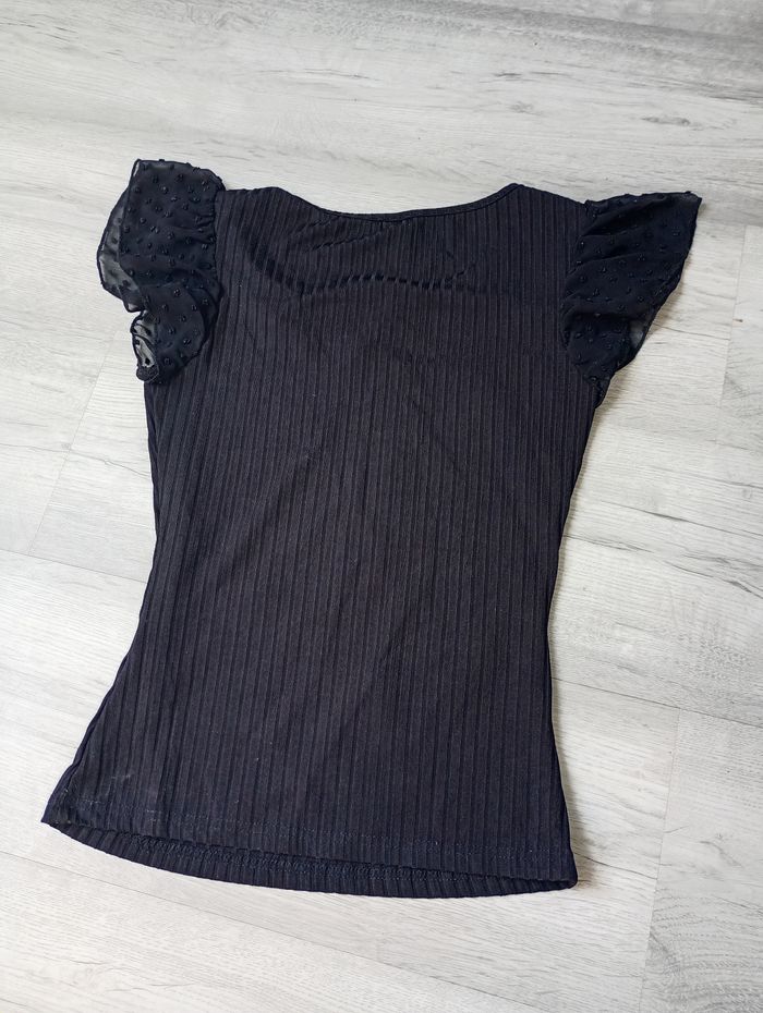 Tee-shirt a dentelle - photo numéro 2