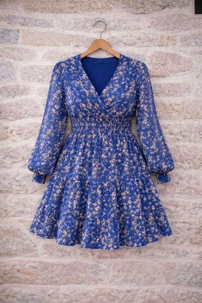 Robe manches longues bleue et blanche Femme taille 54 marque Boohoo 💍 - photo numéro 7