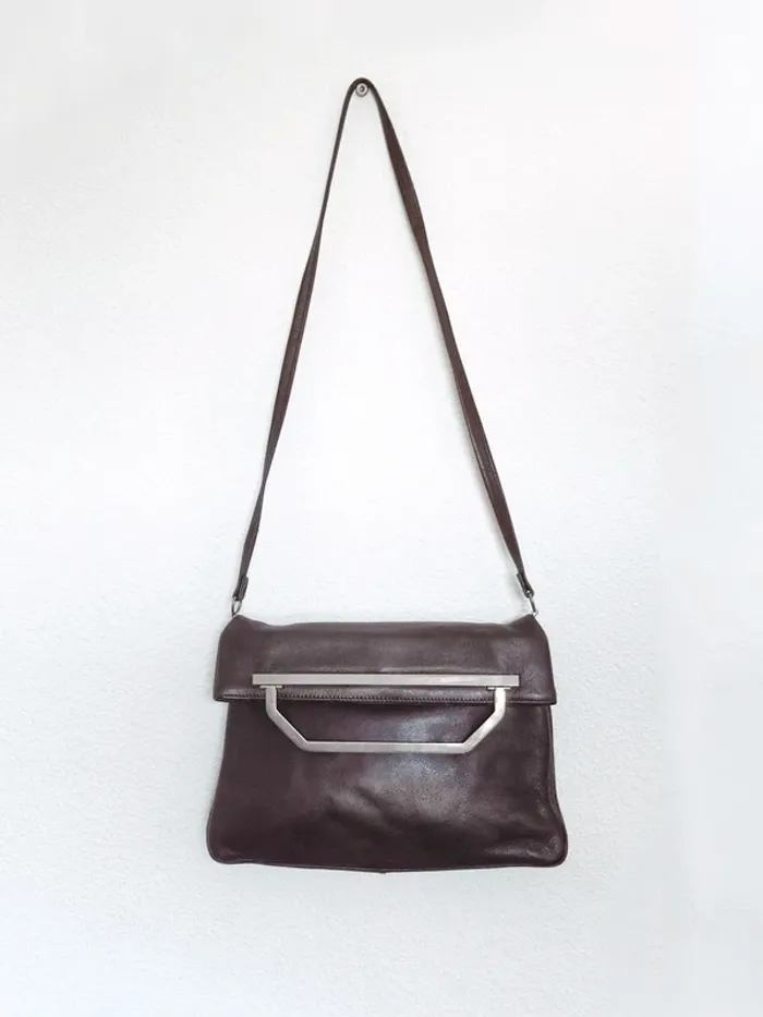 Pochette bandoulière détachable cuir marron anse argent 70-80 vintage - 27×24cm - photo numéro 2