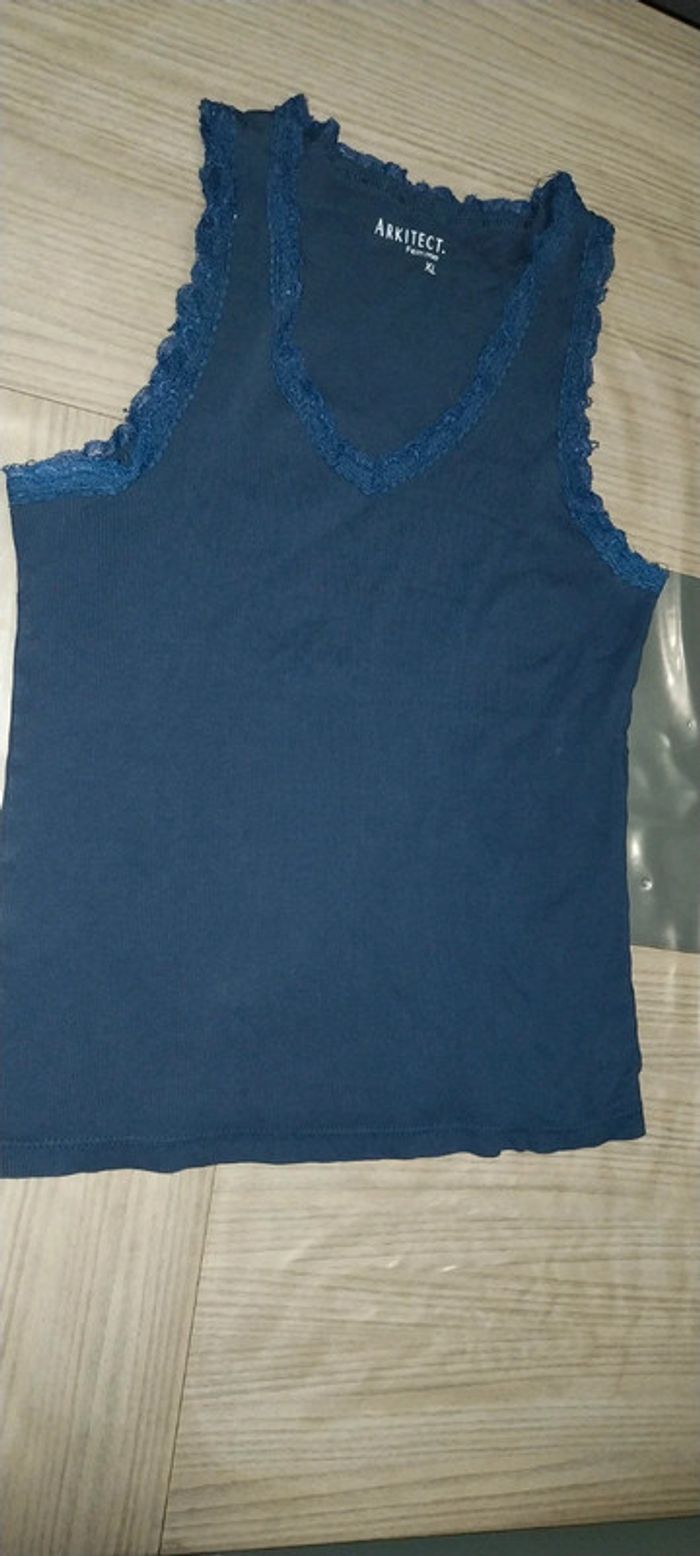 Débardeur bleu marine taille XL