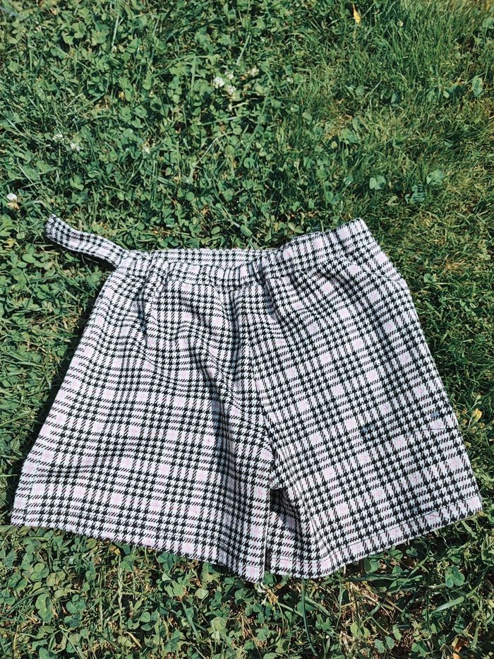 Jupe short 10 ans - photo numéro 3