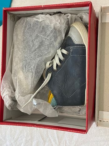 Chaussures babybotte  pointure 21  TBE