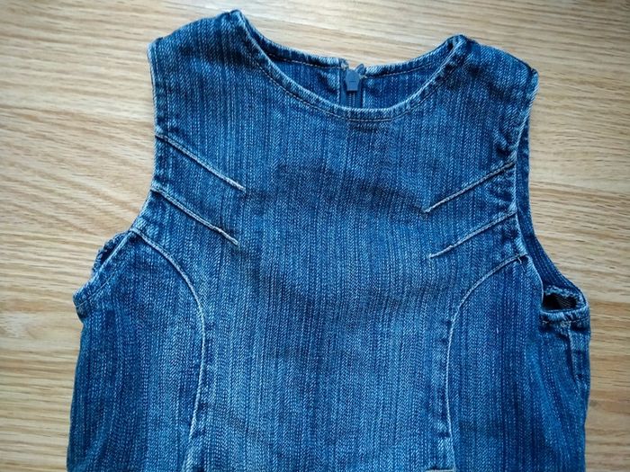 Lot de 2 robes en jean.
Taille 3 ans - photo numéro 6