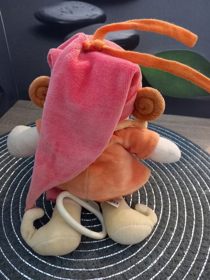 Peluche poupée boîte à musique 
Nicotoy 25cm - photo numéro 4