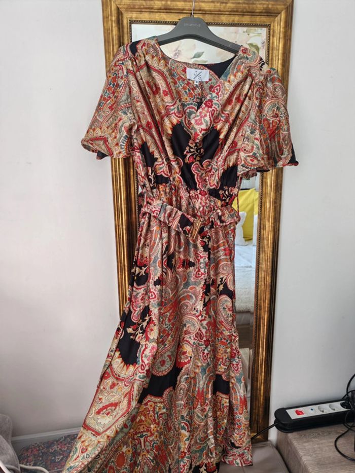 Robe longue neuve - photo numéro 2