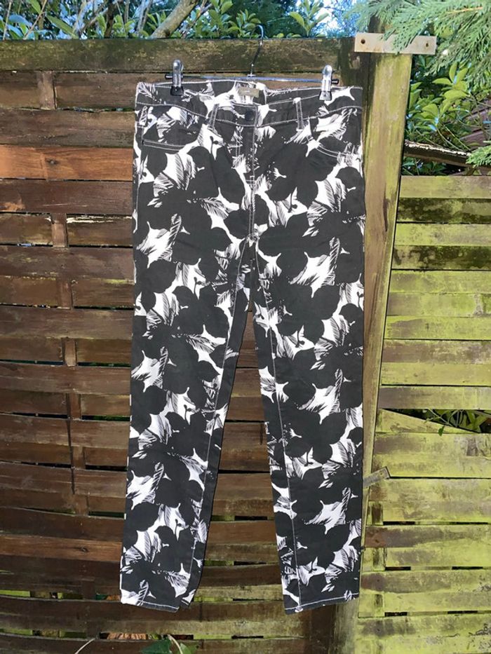 Pantalon fleuri