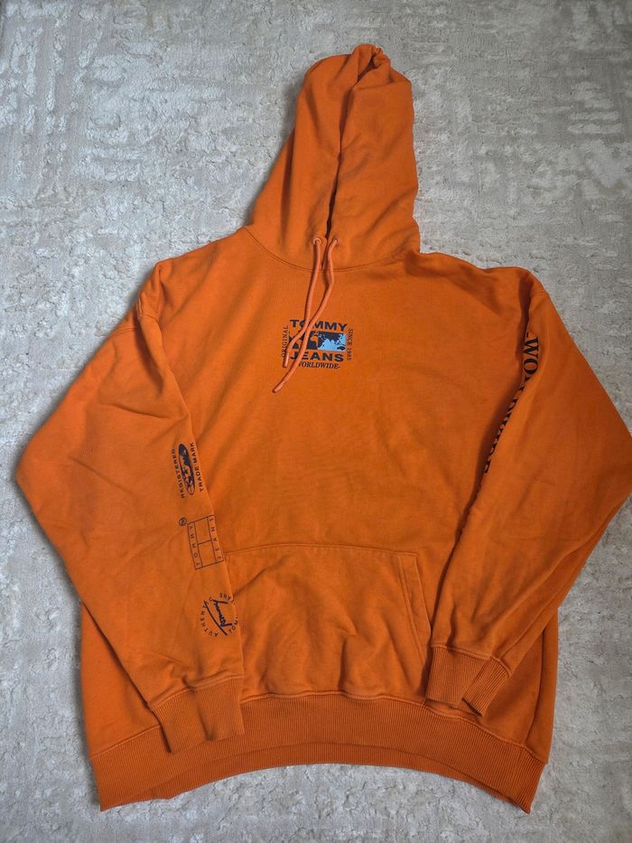 Hoodie Tommy Hilfiger Oversize Orange – Taille S (peut convenir M/L) - photo numéro 2
