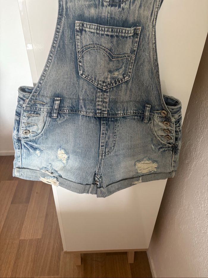 salopette en jeans - photo numéro 2