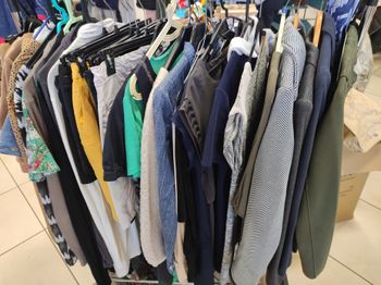 Affaire!!  Lot 30 pièces femme.