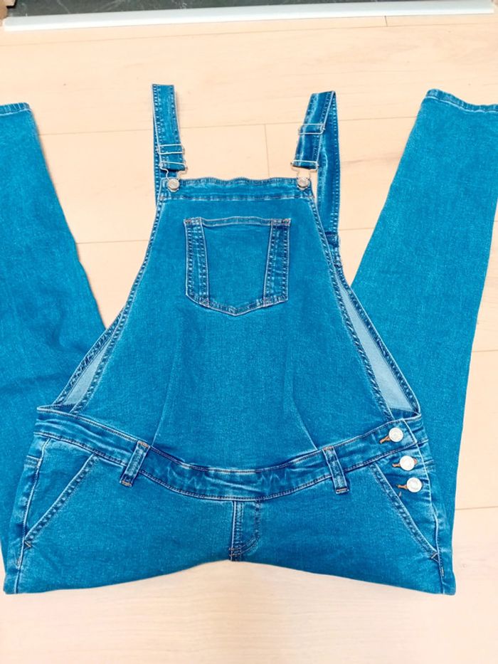 Salopette de grossesse - photo numéro 2