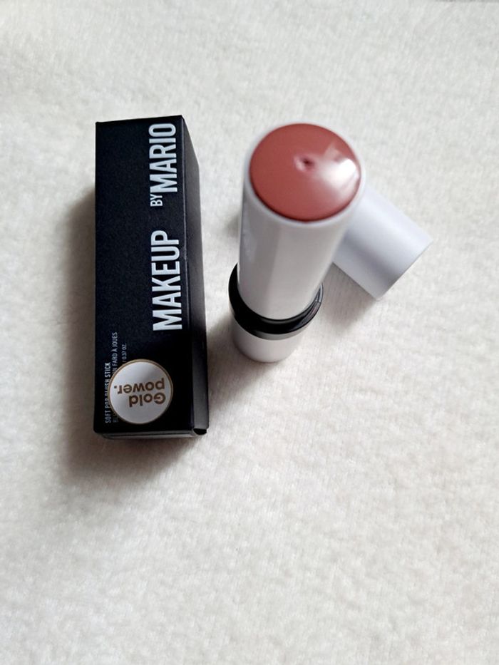Makeup by Mario
Soft Pop Blush Stick
Teinte Dusty Rose - photo numéro 2