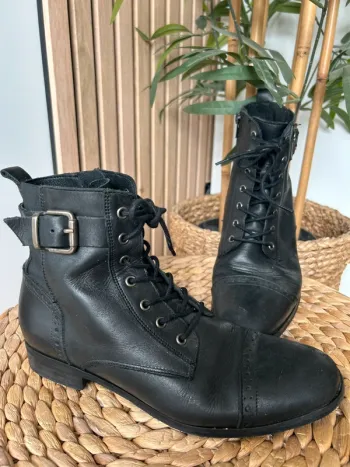 Bottines noires taille 39