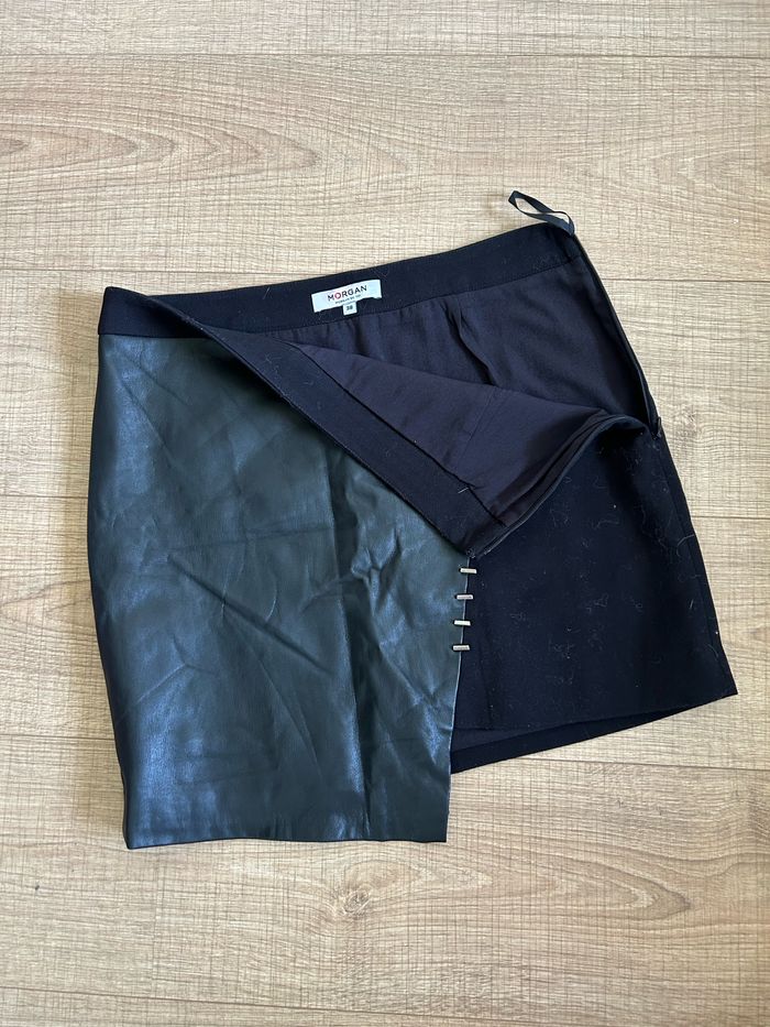 Jupe noire avec simili cuir Morgan taille 38 en excellent état - photo numéro 8