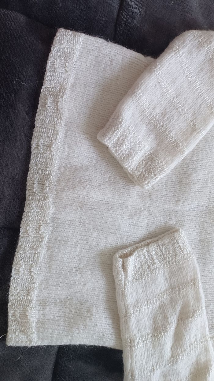 Pull en laine fille 5/ 6ans fait main tricoter à la main - photo numéro 6