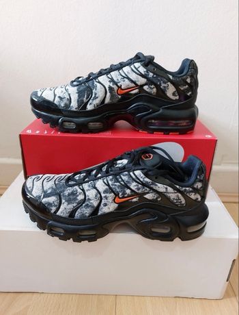 Nike tn militaire camo orange gris y2k 44