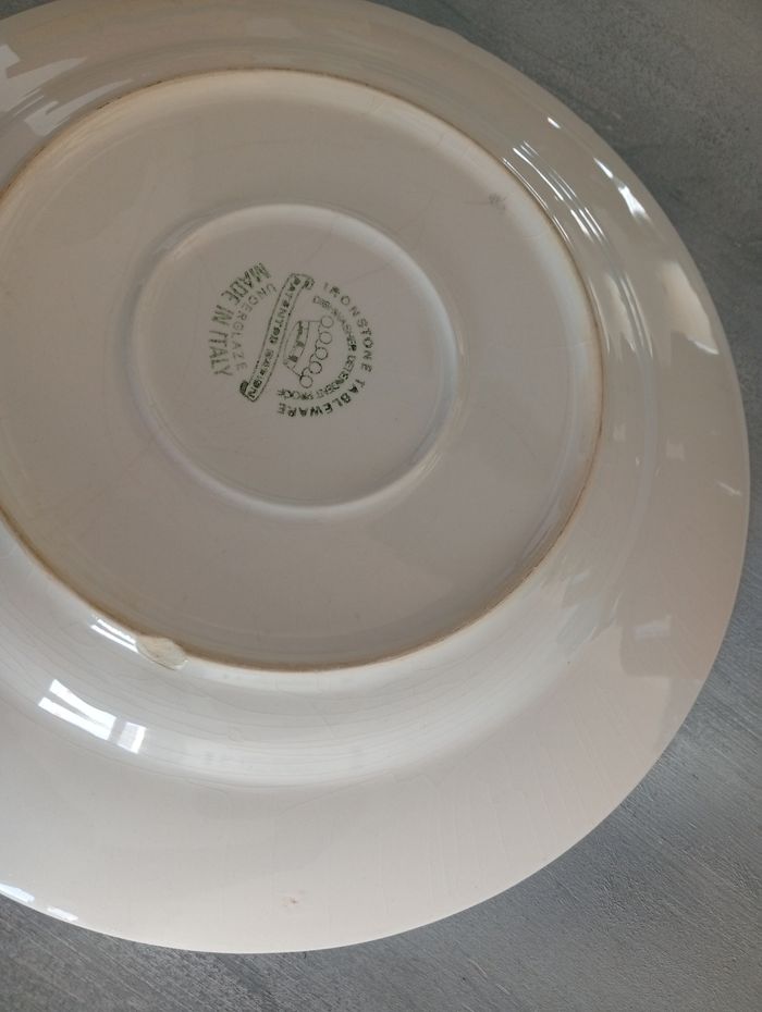 Assiette bleue et blanche ébréchée - photo numéro 4