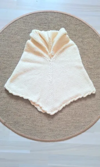 Joli Poncho fille fait main