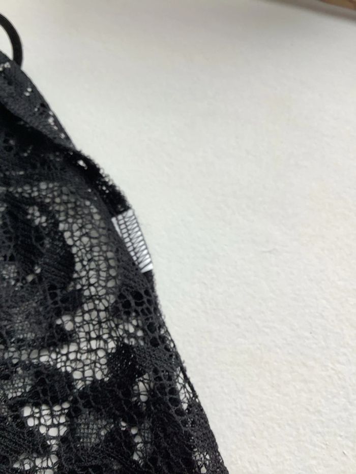 Nuisette dentelle noire très bon état - photo numéro 5