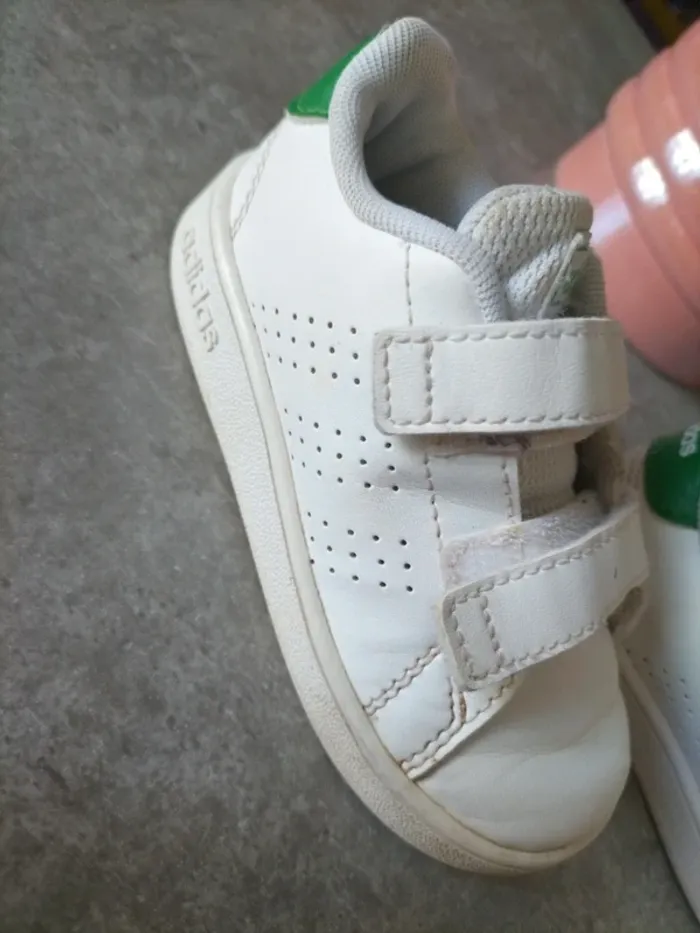 Baskets taille 23 Adidas - photo numéro 3