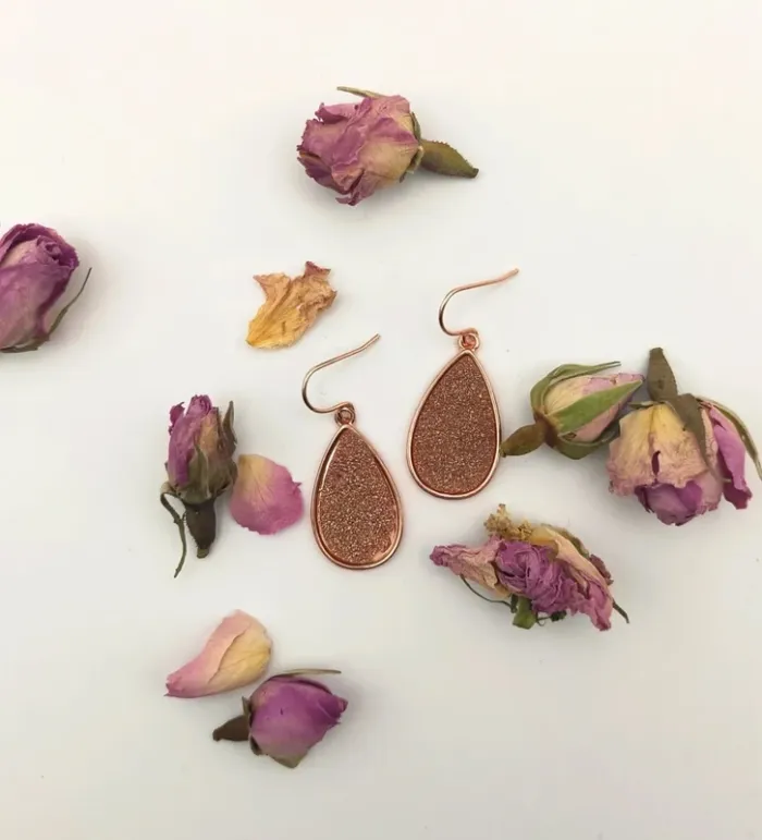 Boucles d'oreilles nude brillant - photo numéro 8