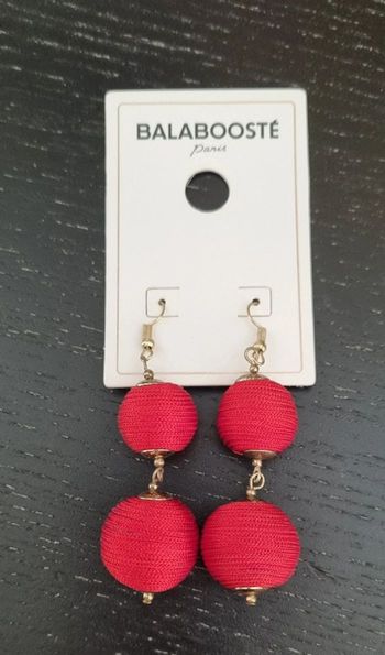 Paire de boucles d'oreilles boules rouges