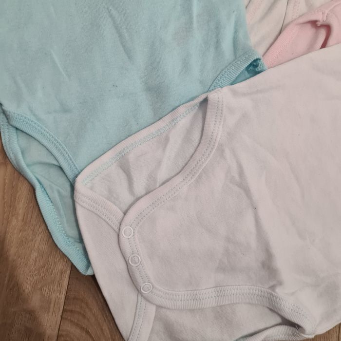Lot de 5 bodys manches courtes 18 mois tex - photo numéro 5