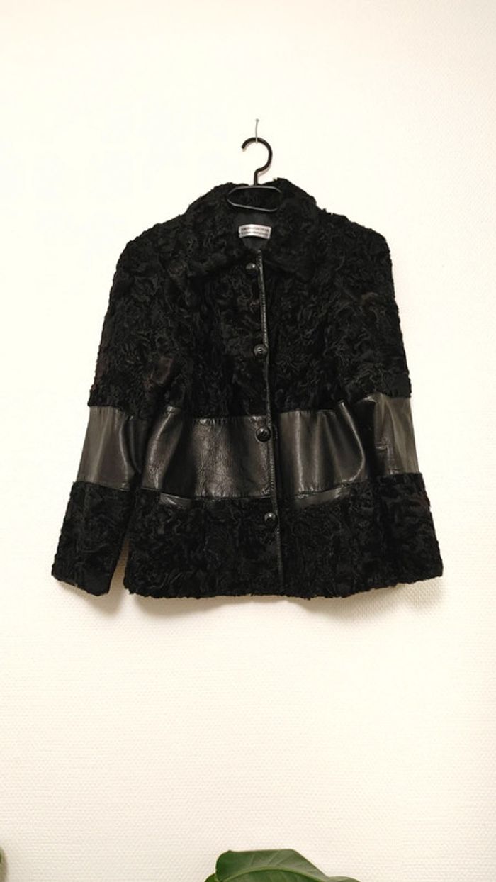 Très belle veste noir artisanale vintage en mouton retourné et cuir made in France épaulettes - photo numéro 2