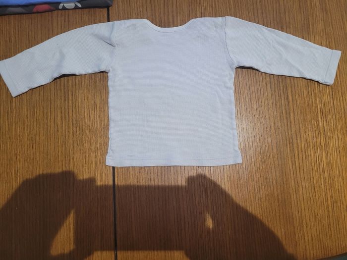 Lit de 4 tee-shirts taille 18 mois - photo numéro 7